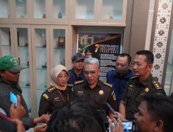 TIM TABUR (TANGKAP BURON) KEJATI SUMSEL BERHASIL MENGAMANKAN DPO ATAS NAMA TERSANGKA AT