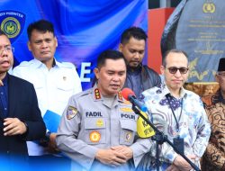 Kabaharkam Polri Lepas 111 Personel Amankan TPS Luar Negeri: Jalankan Tugas dengan Baik