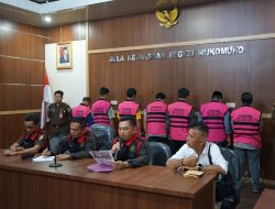 Kejari Mukomuko menetapkan 7 mantan pejabat RSUD Mukomuko sebagai tersangka. Kerugian Mencapai 4,8 Miliar Rupiah