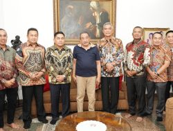 Pererat Silaturahmi, Kapolda Metro Jaya Sambangi Kediaman Jenderal Pol (Purn) Drs. S. Bimantoro