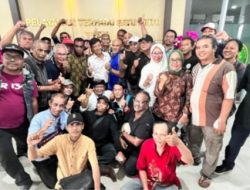 AKSI DEMO ALIANSI WARTAWAN NON-MAINSTREAM INDONESIA (ALWANMI) BERUJUNG GUNATA BEBAS