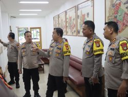 Kapolres Metro Jakarta Pusat Melakukan Pengecekan Mako Polsek Kemayoran