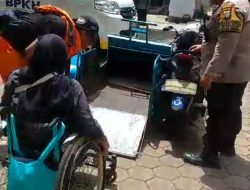 Bhabinkamtibmas Petamburan Bantu Masyarakat Penyandang Disabilitas