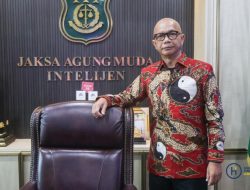 JAMIntelijen Prof. Dr. Reda Manthovani Raih Penghargaan “Kolumnis Inspiratif” dari Pembaca Hukumonline 2024