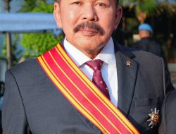 Presiden RI Anugerahkan Tanda Kehormatan ”Bintang Mahaputera Adipradana” Kepada Jaksa Agung ST Burhanuddin
