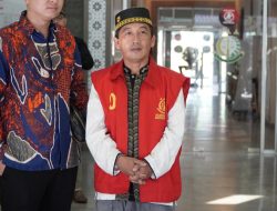 PENYERAHAN TERSANGKA R DAN BARANG BUKTI TINDAK PIDANA KORUPSI JARINGAN INSTALASI KOMUNIKASI DAN INFORMASI LOKAL DESA KAB. MUSI BANYUASIN