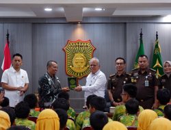 Kejaksaan Agung Perkenalkan Kesadaran Hukum kepada Generasi Muda Melalui Kunjungan Edukatif SDI Al Akbar Mojokerto