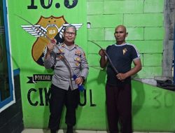 Warga Sipil Berperan Aktif Cegah Tawuran, Serahkan Dua Celurit ke Polisi