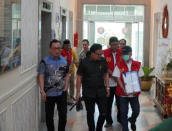 Tiga Tersangka Kasus Korupsi Penjualan Aset Yayasan Batanghari Sembilan Diserahkan ke Jaksa, Siap Disidangkan