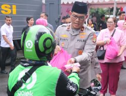 Polda Metro Jaya Gelar Bakti Sosial dan Bazar Ramadan, Ribuan Paket Sembako Dibagikan