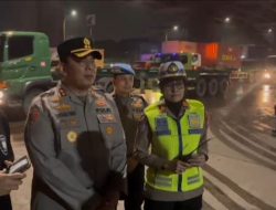 Polres Priok-Ditlantas Polda Metro Berjibaku Atasi Macet Akibat Lonjakan Truk Peti Kemas