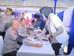 Polda Jawa Barat Irjen.Rudi Setiawan  Gelar Donor Darah Bersama Jajaran polda Jabar