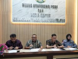 KEJATI SUMSEL TETAPKAN 7 TERSANGKA KASUS DUGAAN KORUPSI KUR MIKRO DAN PENGELOLAAN KHASANAH DI BANK PLAT MERAH SEMENDO