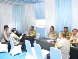 Kapolda Metro Jaya Tinjau Pospam dan Pantau Ibadah Natal di Jakarta