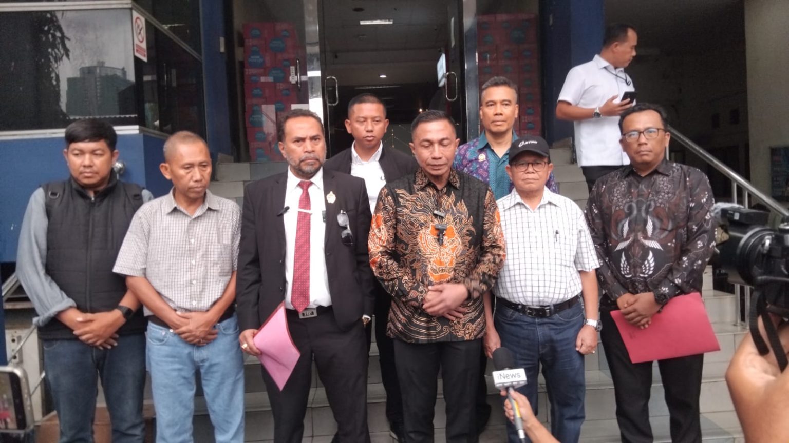 Bongkar Kejanggalan! Pengacara Erles Rareral & Dharma Pongrekun Desak Polda Metro Jaya Usut Tuntas Dugaan Pembunuhan Berencana Ermanto Usman