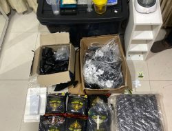POLDA METRO JAYA MEMBONGKAR CLANDESTINE LAB NARKOTIKA JENIS TEMBAKAU SINTETIS