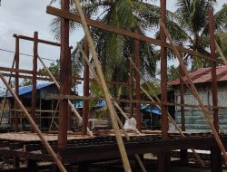 TMMD Ke-128 Kodim 1710/Mimika Gunakan Kayu Besi Berkualitas untuk Bangun Rumah Layak Huni di Kampung Keakwa