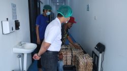 Panen 3.000 Telur di Bekasi, Polda Metro Jaya Salurkan ke SPPG