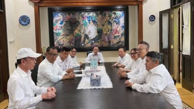 Kesederhanaan Jokowi yang Membumi, Blusukan Menyapa Rakyat Indonesia
