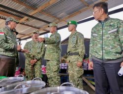 Wapang TNI Dampingi Menhan RI Tinjau Kesiapan Yonif TP 808/Mbaham Matta di Papua Barat
