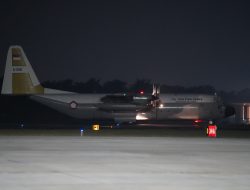 TNI Kirim 27 Ton Bantuan untuk Korban Gempa NTT
