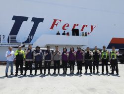 12 Truk Bantuan Polda Jateng Tiba di Labuan Bajo, Siap Disalurkan untuk Warga Terdampak Gempa NTT