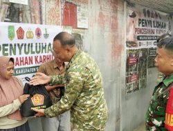 TNI Gencarkan Penyuluhan Door to Door Cegah Karhutla di Kabupaten Sambas