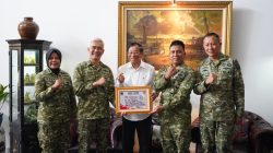 Kapuskes TNI Anjangsana ke Sesepuh TNI AGUM GUMELAR, Perkuat Nilai Sapta Marga dan Sumpah Prajurit