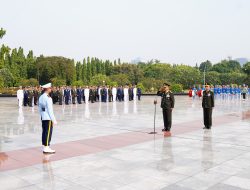 Wakil Panglima TNI Pimpin Ziarah Nasional HUT Ke-81 TNI, Teladani Semangat Juang Para Pahlawan