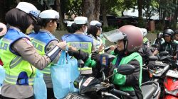 Polda Metro Jaya Sapa Komunitas Ojol Lewat Jumat Berkah