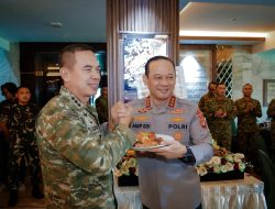 Kapolda Metro Jaya Hadiri Syukuran HUT TNI di Makodam Jaya