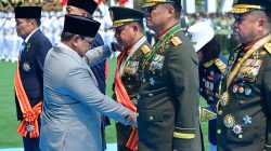 Presiden Prabowo Anugerahkan Tanda Kehormatan Bintang Mahaputera kepada Tujuh Tokoh TNI